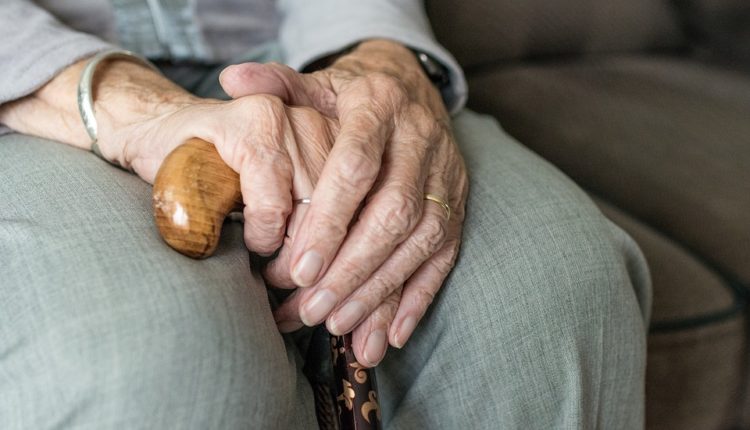 Živećemo 120 godina, ali — bez penzija! Živećemo 120 godina, ali — bez penzija!