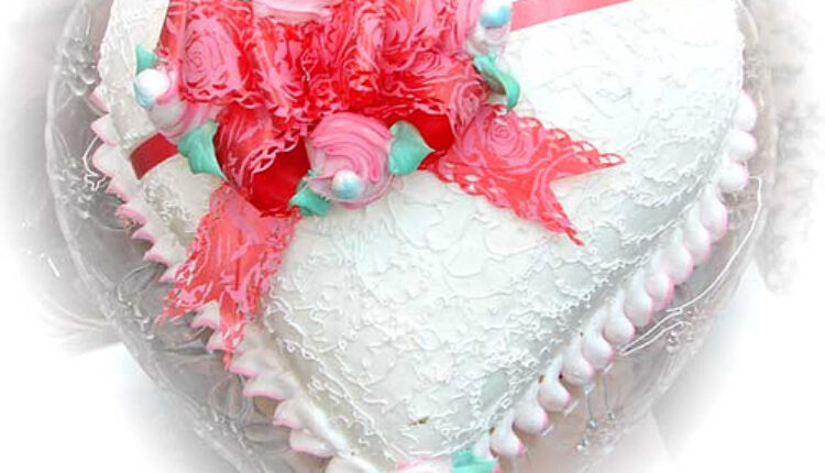 Stvorena za Novu godinu: Torta iz ledenog kraljevstva Stvorena za Novu godinu: Torta iz ledenog kraljevstva