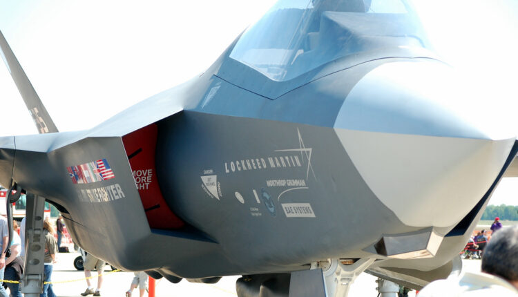 SAD obustavile isporuku F-35 Turskoj zbog ruskog S-400