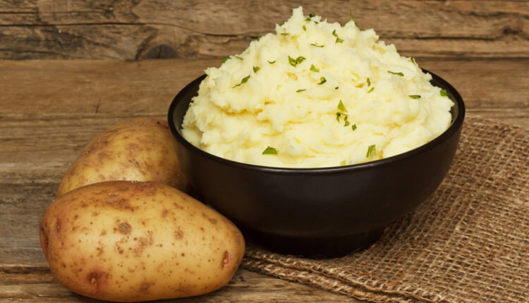 Grešimo kad ga pravimo: Evo kako se pravi najsavršeniji pire krompir