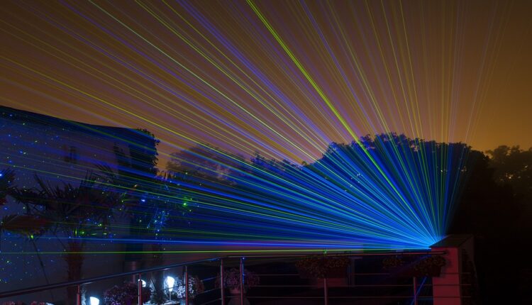 „Nišanio“ američke avione: Umalo međunarodni skandal zbog laserskog priveska „Nišanio“ američke avione: Umalo međunarodni skandal zbog laserskog priveska