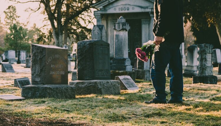 Da li je slučajno što dajemo 40 dana pokojniku: Naučnik objasnio šta se dešava sa dušom posle smrti