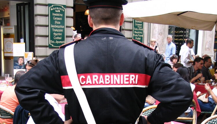 Srbi u Italiji pregazili policajca i vukli ga 200 metara po puta, preti im doživotna kazna Srbi u Italiji pregazili policajca i vukli ga 200 metara po puta, preti im doživotna kazna