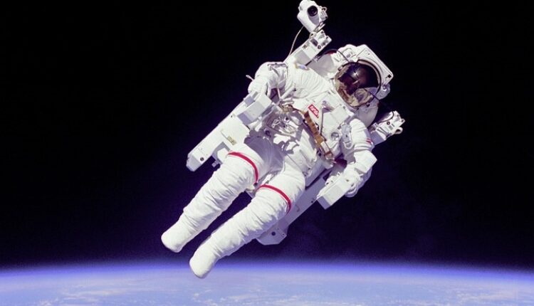 Slavni holivudski glumac zasuo pitanjima astronauta NASA Slavni holivudski glumac zasuo pitanjima astronauta NASA