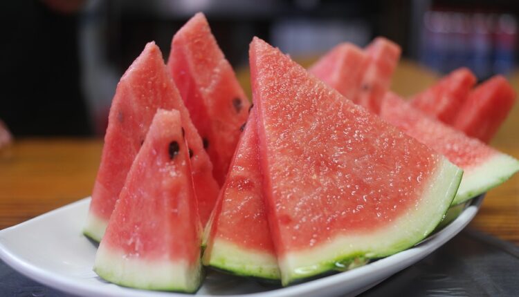 Nećete verovati koji deo lubenice ima najviše vitamina E, važnog za mladolik izgled