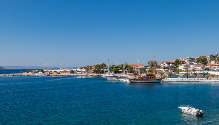 Krvavi okršaj oca i sina iz Srbije na plaži u Grčkoj Krvavi okršaj oca i sina iz Srbije na plaži u Grčkoj