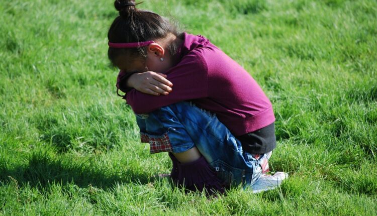 Devojčica (11) rodila bebu, a otac je tinejdžer s kojim je U SRODSTVU