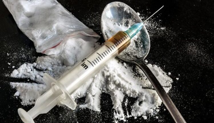 Ova droga 50 puta jača je od heroina, stiže i na kućnu adresu Ova droga 50 puta jača je od heroina, stiže i na kućnu adresu