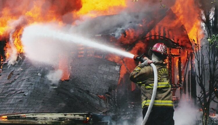 Veliki požar u Novom Sadu: Gori restoran u centru grada