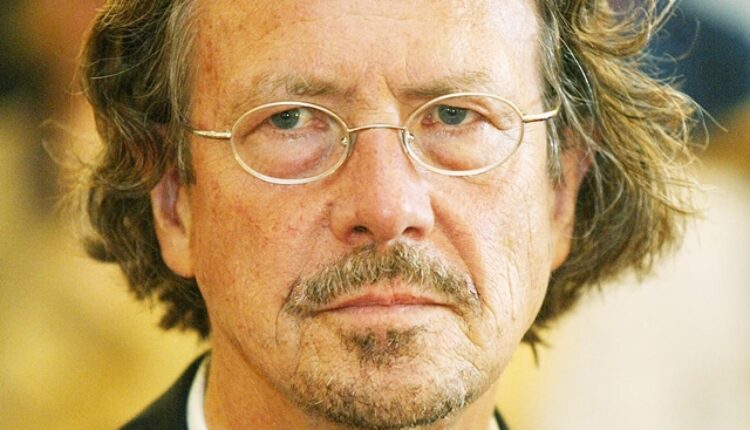 Handke brani svoje stavove: „Njegov grob je takođe grob Jugoslavije“ Handke brani svoje stavove: „Njegov grob je takođe grob Jugoslavije“