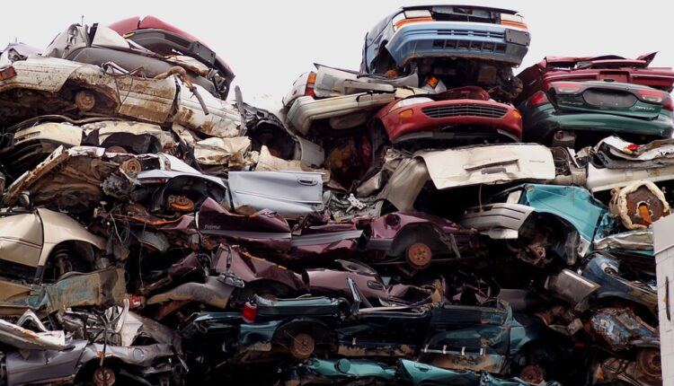 Srbija postaje groblje najlošijih automobila na Balkanu Srbija postaje groblje najlošijih automobila na Balkanu