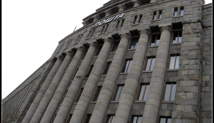 Poštari ogolili stanje u javnim preduzećima Srbije