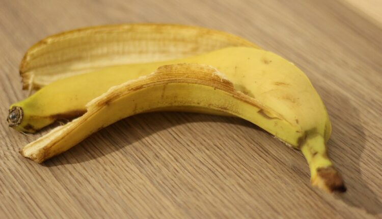 Stavite koru banane u frižider i posle samo 15 minuta rešićete problem koji je česta muka svih nas