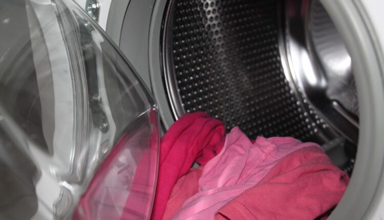 Genijalno rešenje i spas za odeću koja se skupila posle pranja