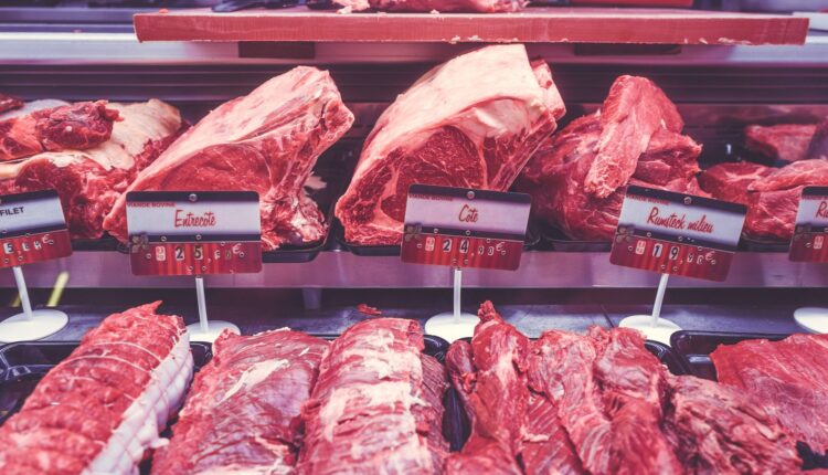 Kako prepoznati meso koje je puno antibiotika: Ljudima uništava štitnu žlezdu, a ovo je znak upozorenja
