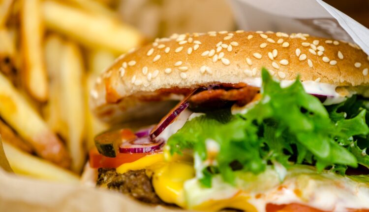 Recept za najukusniji domaći hamburger i čuveni sos Recept za najukusniji domaći hamburger i čuveni sos