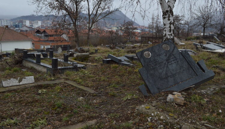 „Međunarodna pravosudna sramota“: Bivši istražitelj Unmika o ubistvu Srba na KiM „Međunarodna pravosudna sramota“: Bivši istražitelj Unmika o ubistvu Srba na KiM
