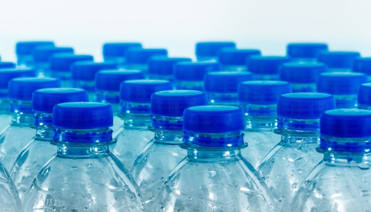 Ko vrati nazad plastiku, dobija novac Ko vrati nazad plastiku, dobija novac