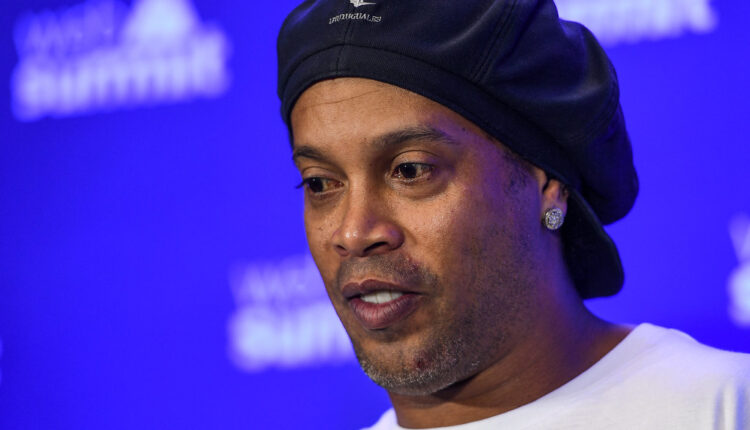 Prva ispovest Ronaldinja posle hapšenja: „Bili smo potpuno zapanjeni“ Prva ispovest Ronaldinja posle hapšenja: „Bili smo potpuno zapanjeni“