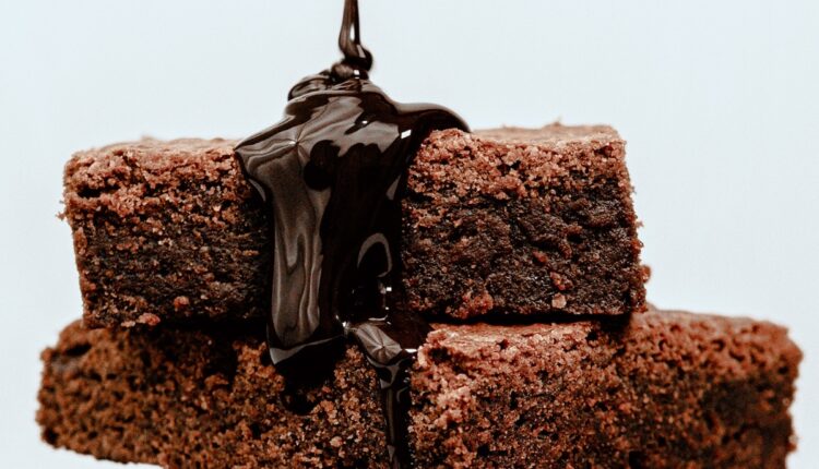 „Lenji“ čokoladni kolač od 5 sastojka gotov za samo 5 minuta
