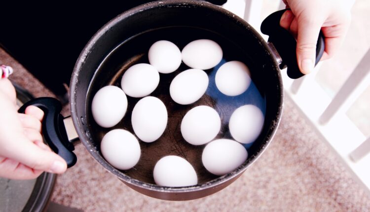 Ubedljivo najlakši način da izbelite jaja, a da ljuska ostane tvrda: Biće savršena za bojenje i ukrašavanje