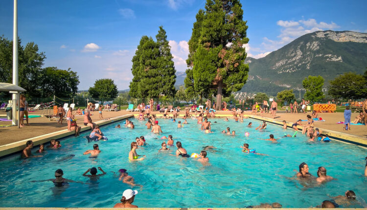 Da li je bezbedno kupanje na bazenima u vreme epidemije: Šta kažu stručnjaci