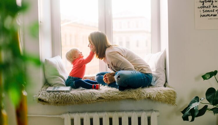 Mami se zbog ovog oglasi za bebisiterku smeju svi (foto) Mami se zbog ovog oglasi za bebisiterku smeju svi (foto)