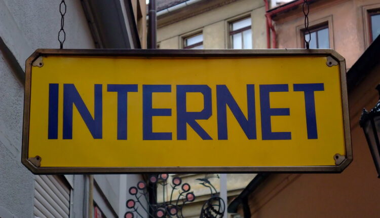 Celom selu nestajao internet u isto vreme, uzrok skroz NEOČEKIVAN Celom selu nestajao internet u isto vreme, uzrok skroz NEOČEKIVAN