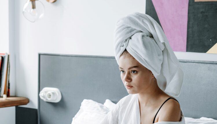 Stručnjaci upozoravaju: Mnogi prave ovu grešku nakon pranja kose