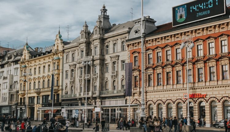 Bizarne optužbe iz Matice hrvatske: Dok smo imali kulturu, Srbi su imali gusle, rakiju i prasetinu Bizarne optužbe iz Matice hrvatske: Dok smo imali kulturu, Srbi su imali gusle, rakiju i prasetinu