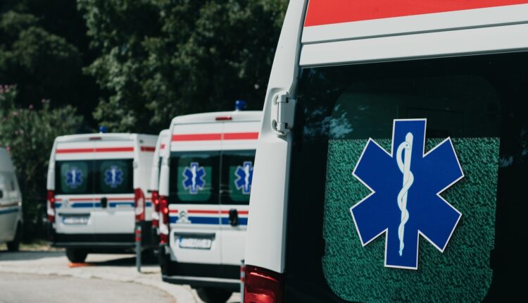 Drama kod Ostružnice: Prevrnuo se vojni kamion, ispala raketa, ima povređenih Drama kod Ostružnice: Prevrnuo se vojni kamion, ispala raketa, ima povređenih