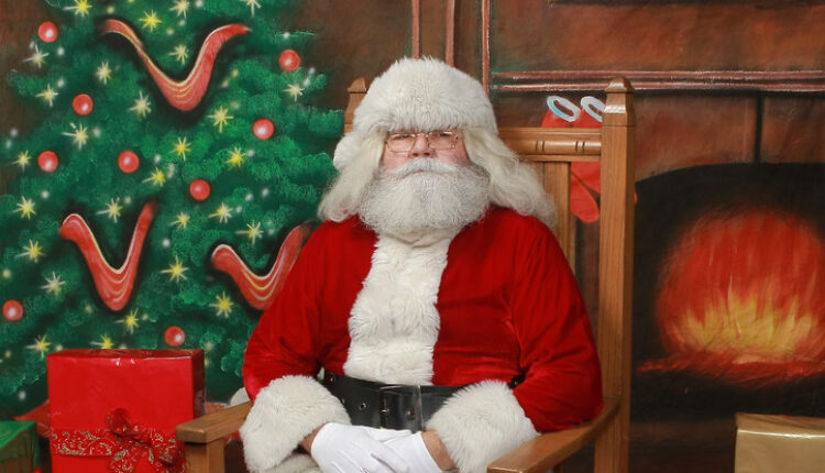 Deda Mraz za Novu godinu 118 osoba ‘častio’ – koronom