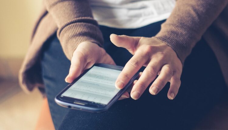 Ove greške svi pravimo, a ne znamo da mogu biti kobne za telefon, polako ga uništavamo Ove greške svi pravimo, a ne znamo da mogu biti kobne za telefon, polako ga uništavamo