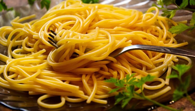 Teški sosevi su svetogrđe za špagete: Najbolji i najjednostavniji recept, hit u svetu!