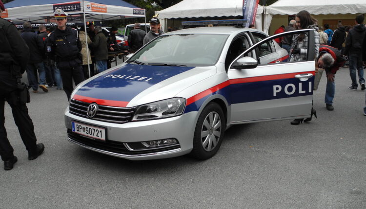 Užas u Nemačkoj: Pet leševa nađeno u kući, među njima troje dece