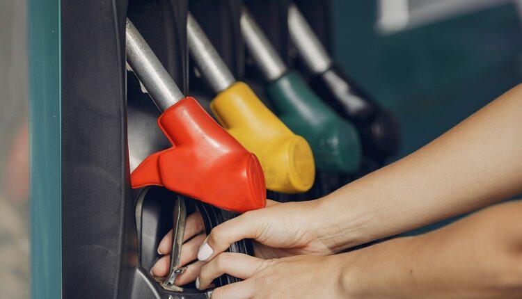 Većina pravi istu grešku kada toči gorivo: Stručnjak otkrio zašto trošite više