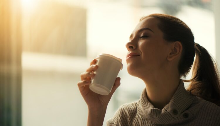 Jutarnju kafu zamenite ovim moćnim napitkom: Jača imunitet, podiže energiju i ludom brzinom skida salo