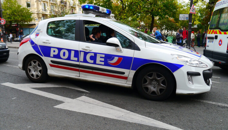 Pucnjava ispred bolnice u Parizu, ima mrtvih