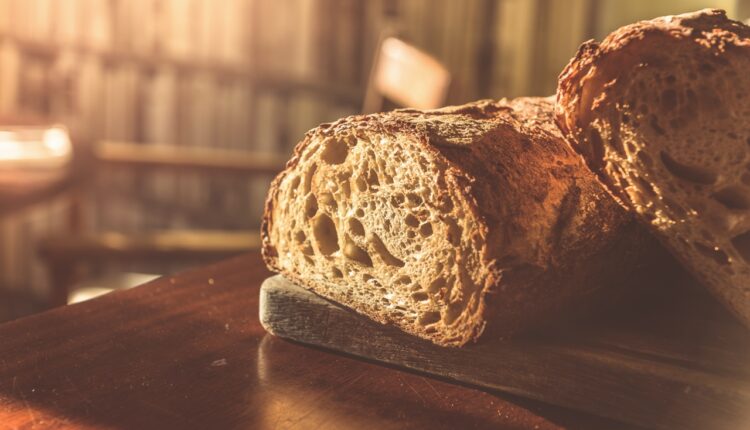 Stručnjaci rešili dilemu: Da li je crni hleb zaista zdraviji od belog?