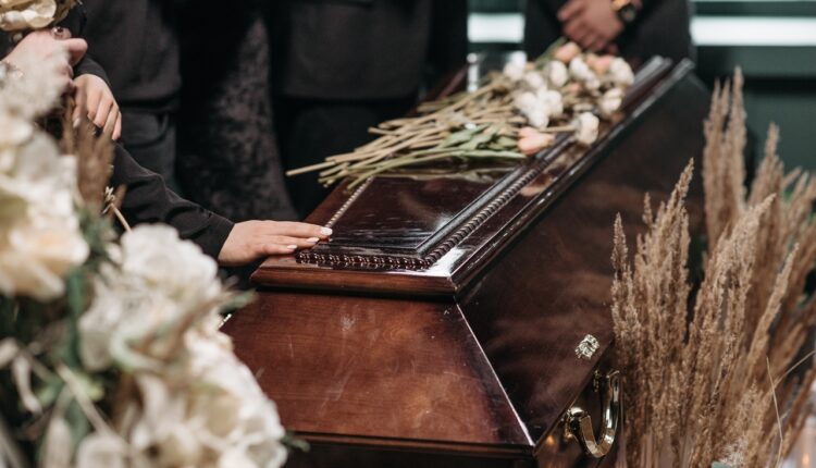 Probudili se na sopstvenoj sahrani: Najjezivije priče o vraćanju iz ‘mrtvih’ Probudili se na sopstvenoj sahrani: Najjezivije priče o vraćanju iz ‘mrtvih’