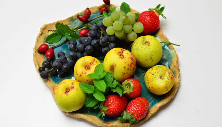 Može da vam ugrozi zdravlje: Ovo voće i povrće prepuno je pesticida