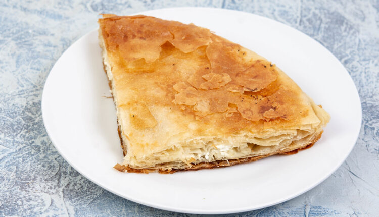 Bolji od kupovnog: Domaći burek sa sirom