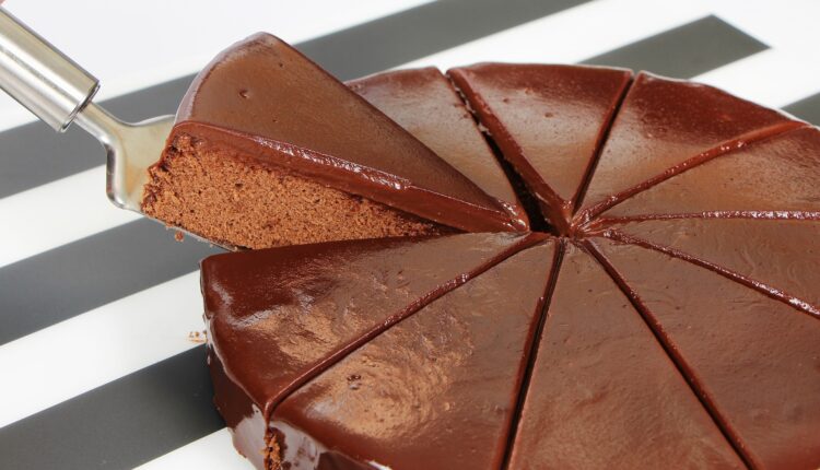 Najlepši čokoladni kolač koji ste ikada probali od samo 5 sastojaka