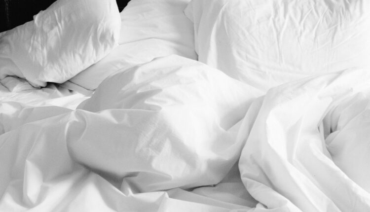 Evo šta se događa s vašim zdravljem ako ne perete posteljinu dovoljno često
