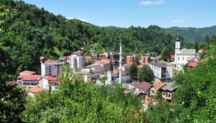 Srebrenica može postati distrikt ako tako „presudi“ visoki predstavnik Srebrenica može postati distrikt ako tako „presudi“ visoki predstavnik