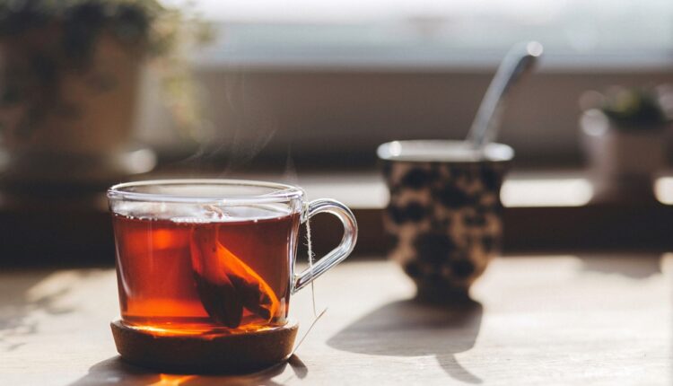 Smanjuje nadutost, reguliše probavu, jača imunitet: Čudotvorni čaj od 2 biljke