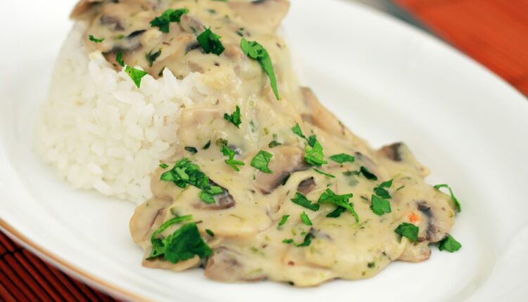 Savršen prilog uz meso: Recept za najbolji sos od šampinjona Savršen prilog uz meso: Recept za najbolji sos od šampinjona