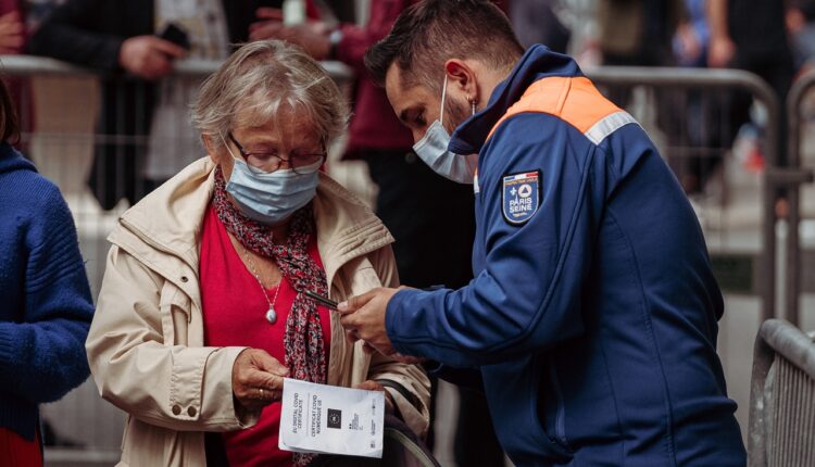 Crna Gora i Hrvatska uvode kovid potvrde: Gde su obavezne i od kada Crna Gora i Hrvatska uvode kovid potvrde: Gde su obavezne i od kada