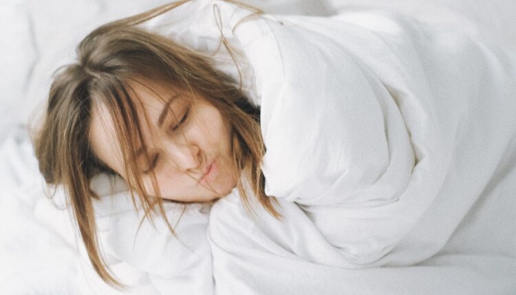 Ovi trikovi olakšaće vam buđenje tokom mračnih i hladnih zimskih jutara