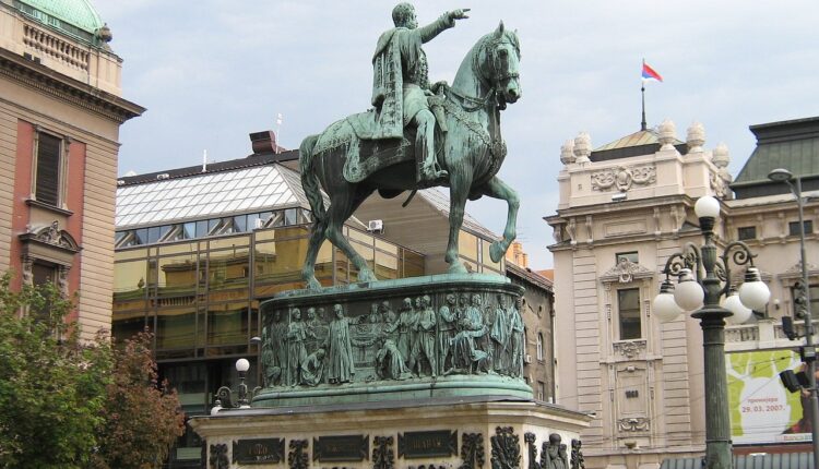 Zašto su imena pet srpskih gradova napisana na spomeniku knezu Mihailu u Beogradu